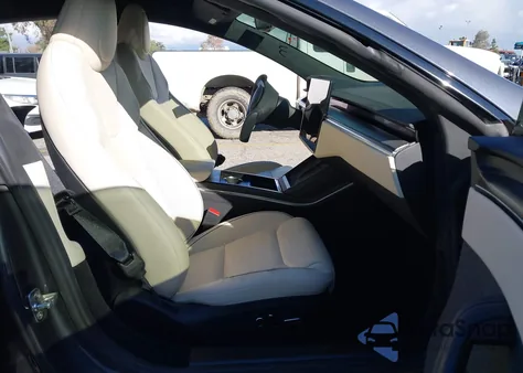 2021 Tesla Model S Plaid Tri Motor All-Wheel Drive from USA, damaged, VIN 5YJSA1E62MF452564